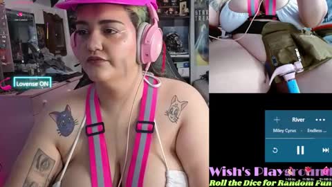 Snapshot of nevermakeawish chatting on 10/24/25, 05:26 Wishs Playground online show from 10/24/25, 05:26