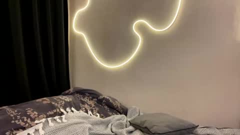 Nova online show from 02/12/25, 03:40