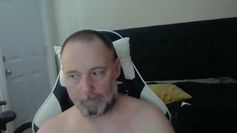 Snapshot of newvvorld chatting on 12/02/24, 06:43 NewWorld online show from 12/02/24, 06:43