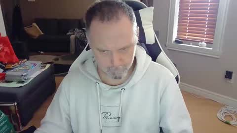 Snapshot of newvvorld chatting on 02/18/25, 04:48 NewWorld online show from 02/18/25, 04:48