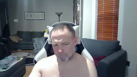 Snapshot of newvvorld chatting on 03/05/25, 09:59 NewWorld online show from 03/05/25, 09:59