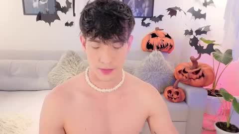   online show from 11/03/25, 09:27