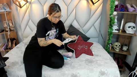 Milena online show from 01/14/25, 01:49