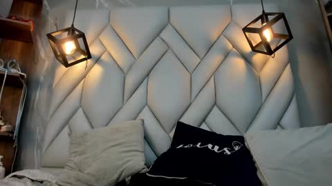 Milena online show from 02/10/25, 07:17