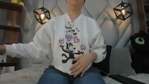 Milena online show from 03/11/25, 07:47