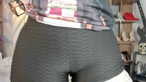 Milena online show from 03/12/25, 02:56