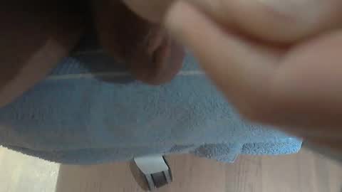 Snapshot of ni983 chatting on 10/01/25, 04:24 ni983 online show from 10/01/25, 04:24