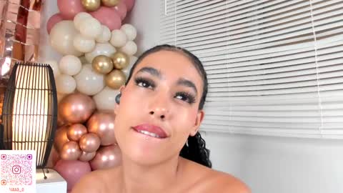 Snapshot of nia_bunny chatting on 02/10/25, 07:07 Nia online show from 02/10/25, 07:07