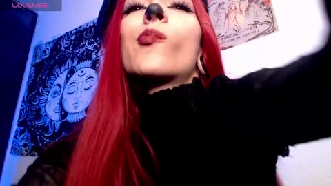 Snapshot of niakat_ chatting on 10/23/25, 04:12 niakat online show from 10/23/25, 04:12