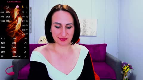 niasmithh online show from 02/19/25, 06:21