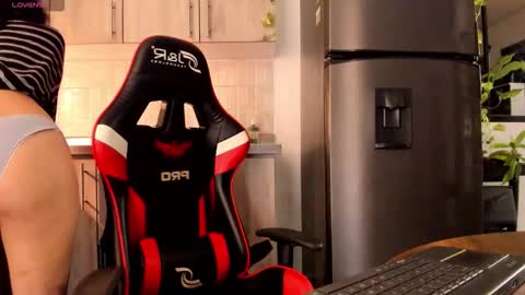 Snapshot of nice_day_ chatting on 11/16/25, 01:55 day online show from 11/16/25, 01:55