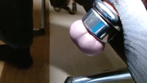 Snapshot of niceballs_munich chatting on 11/21/25, 10:58 Paul online show from 11/21/25, 10:58