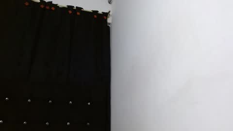 Snapshot of nicecherry_ chatting on 12/25/24, 05:16 Michell online show from 12/25/24, 05:16