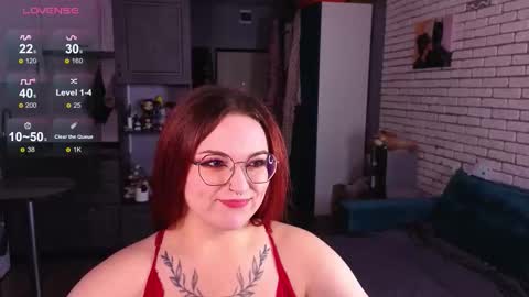 Snapshot of nicefox_ chatting on 09/21/25, 03:13 Alisa online show from 09/21/25, 03:13