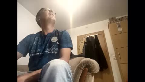 Snapshot of nicefuck0077 chatting on 10/18/25, 01:30 nicefuck0077 online show from 10/18/25, 01:30