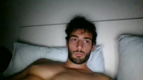 Snapshot of nicegguy9826 chatting on 09/17/25, 09:44 nicegguy9826 online show from 09/17/25, 09:44