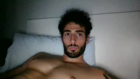 Snapshot of nicegguy9826 chatting on 09/24/25, 07:44 nicegguy9826 online show from 09/24/25, 07:44