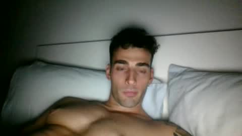 Snapshot of nicegguy9826 chatting on 10/10/25, 09:52 nicegguy9826 online show from 10/10/25, 09:52