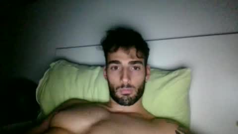 Snapshot of nicegguy9826 chatting on 11/02/25, 05:43 nicegguy9826 online show from 11/02/25, 05:43