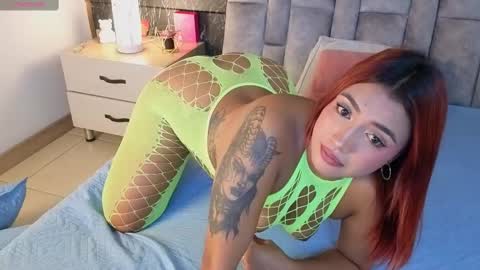 Snapshot of nicelle_carson chatting on 09/22/25, 11:45 Nicolle online show from 09/22/25, 11:45