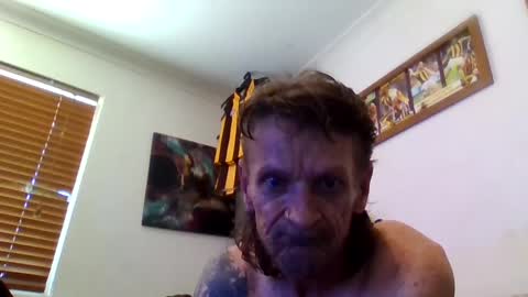 Snapshot of niceozziecockxxx chatting on 02/14/25, 02:39 Sexiishaine online show from 02/14/25, 02:39