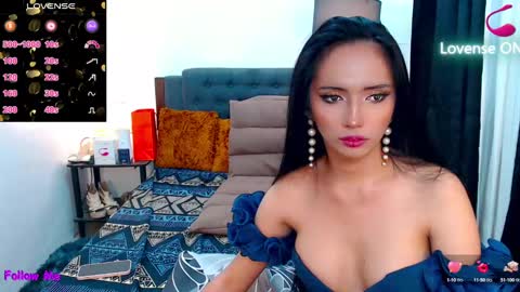 Snapshot of nicetouch_69 chatting on 12/29/24, 07:17 Olivia online show from 12/29/24, 07:17