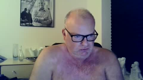 Snapshot of nicexxdane chatting on 12/22/24, 04:39 nicexxdane online show from 12/22/24, 04:39