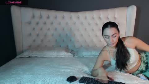 Snapshot of nichole_bree chatting on 12/30/24, 07:53 Nichole online show from 12/30/24, 07:53