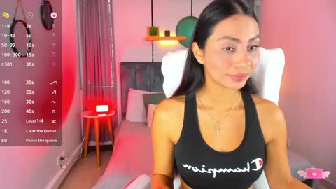 Snapshot of nichole_bree chatting on 01/28/25, 02:42 Nichole online show from 01/28/25, 02:42