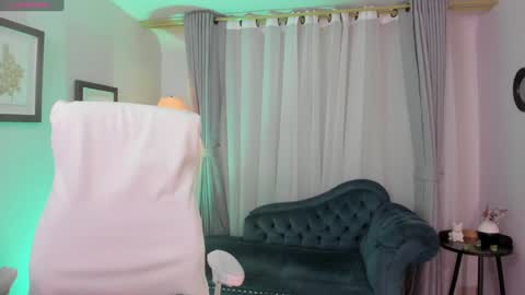 Snapshot of nichole_bree chatting on 01/31/25, 11:56 Nichole online show from 01/31/25, 11:56