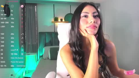 Snapshot of nichole_bree chatting on 02/18/25, 02:27 Nichole online show from 02/18/25, 02:27