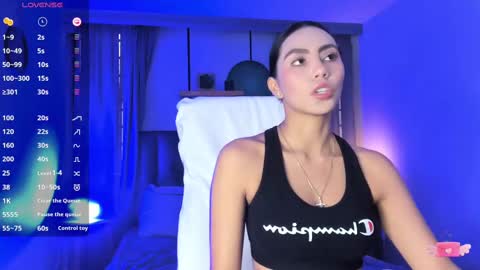 Snapshot of nichole_bree chatting on 02/20/25, 12:04 Nichole online show from 02/20/25, 12:04
