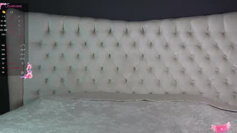 Snapshot of nichole_bree chatting on 03/01/25, 11:17 Nichole online show from 03/01/25, 11:17