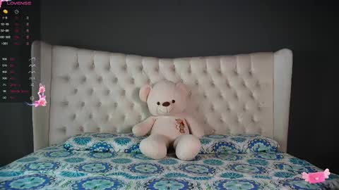 Snapshot of nichole_bree chatting on 03/10/25, 07:18 Nichole online show from 03/10/25, 07:18