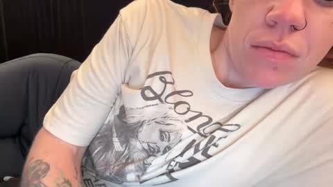 Snapshot of nicholerosex chatting on 09/29/25, 06:18 nicholerosex online show from 09/29/25, 06:18