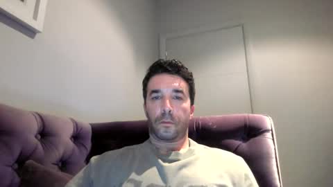 Snapshot of niciboi chatting on 12/22/24, 08:58 James online show from 12/22/24, 08:58