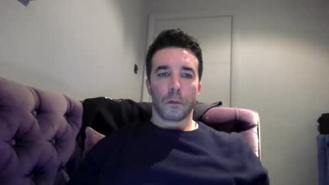 Snapshot of niciboi chatting on 01/19/25, 01:32 James online show from 01/19/25, 01:32