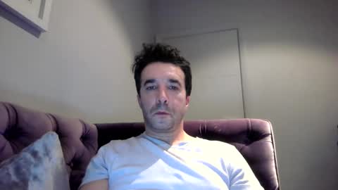 Snapshot of niciboi chatting on 02/23/25, 12:08 James online show from 02/23/25, 12:08
