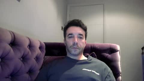Snapshot of niciboi chatting on 03/05/25, 10:21 James online show from 03/05/25, 10:21