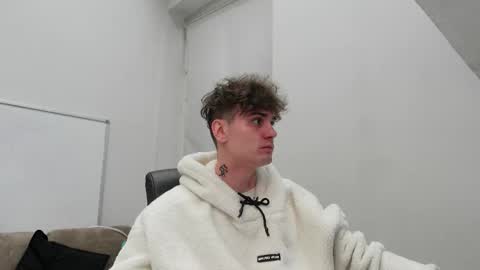 Snapshot of nick_phillip chatting on 11/01/25, 01:46 NICK PHILLIP online show from 11/01/25, 01:46