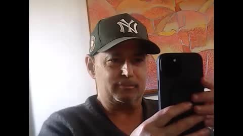 Snapshot of nickincali chatting on 12/16/24, 07:10 nickincali online show from 12/16/24, 07:10