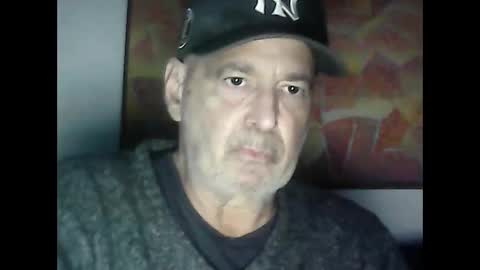 Snapshot of nickincali chatting on 12/17/24, 11:06 nickincali online show from 12/17/24, 11:06