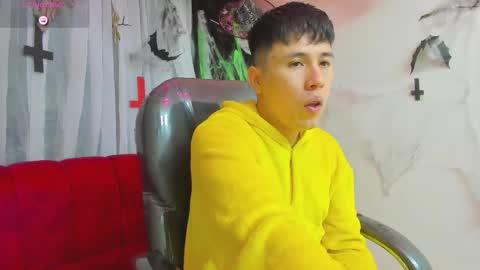 Nickk Wolff online show from 10/21/25, 05:19