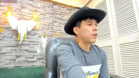 Nickk Wolff online show from 11/11/25, 03:06