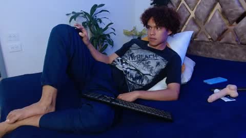 Snapshot of nickolas_moon chatting on 12/30/24, 11:38 Nickolas Muoz online show from 12/30/24, 11:38