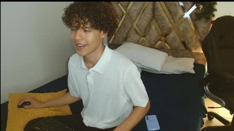 Snapshot of nickolas_moon chatting on 12/31/24, 09:28 Nickolas Muoz online show from 12/31/24, 09:28