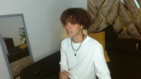 Snapshot of nickolas_moon chatting on 01/29/25, 09:28 Nickolas Muoz online show from 01/29/25, 09:28