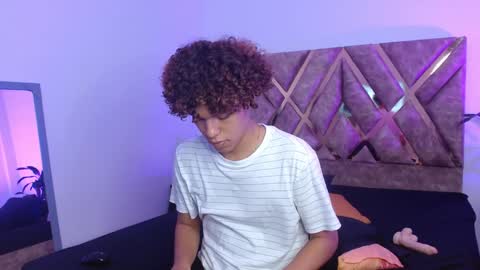 Snapshot of nickolas_moon chatting on 02/02/25, 10:28 Nickolas Muoz online show from 02/02/25, 10:28