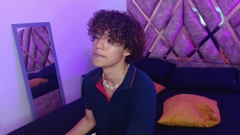 Snapshot of nickolas_moon chatting on 02/03/25, 01:51 Nickolas Muoz online show from 02/03/25, 01:51