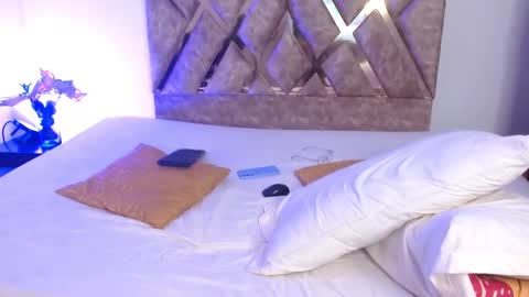 Snapshot of nickolas_moon chatting on 02/14/25, 03:22 Nickolas Muoz online show from 02/14/25, 03:22